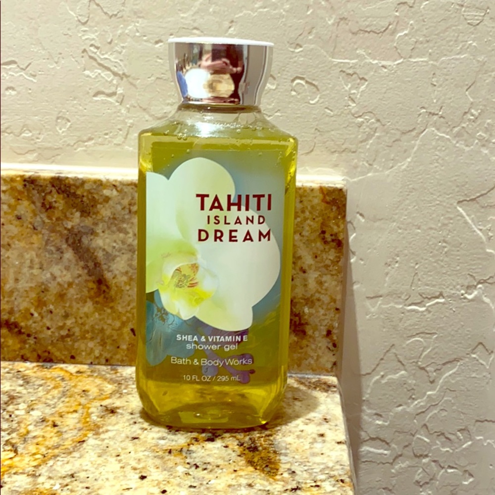 DISCONTINUED bath and body works